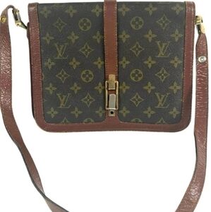 Louis Vuitton Elegant Brown Monogram Crossbody